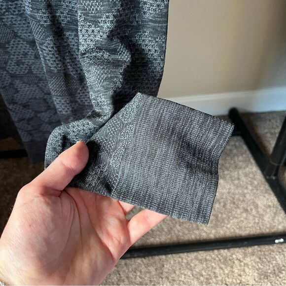 Lululemon Athletica Women's 4 Swiftly Tech Long Sleeve Workout Top - Picture 4 of 8